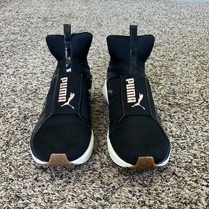 Black & rose gold puma fierce VR sneakers